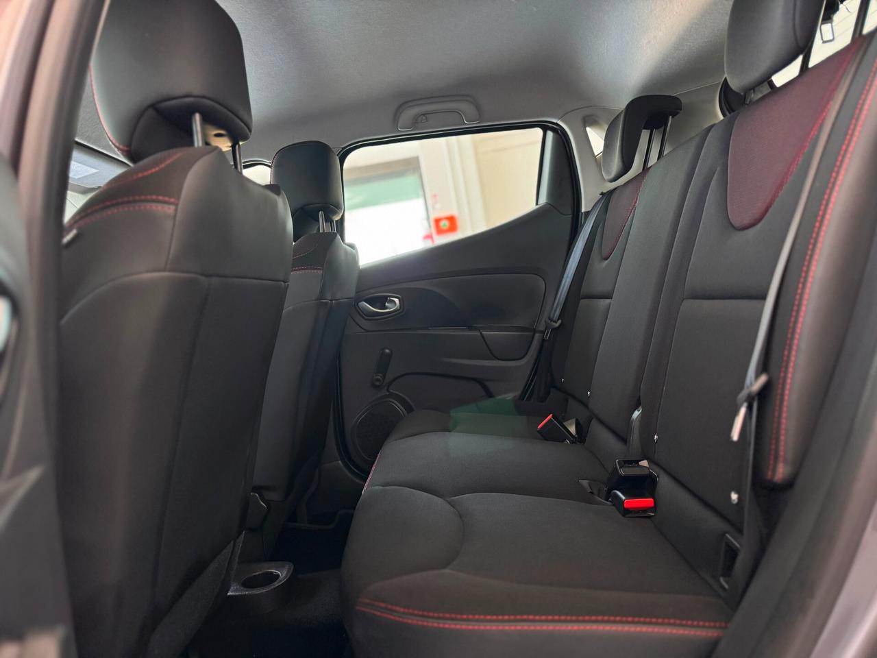 Renault Clio dCi 8V 75CV EDC Start&Stop 5 porte Energy Intens