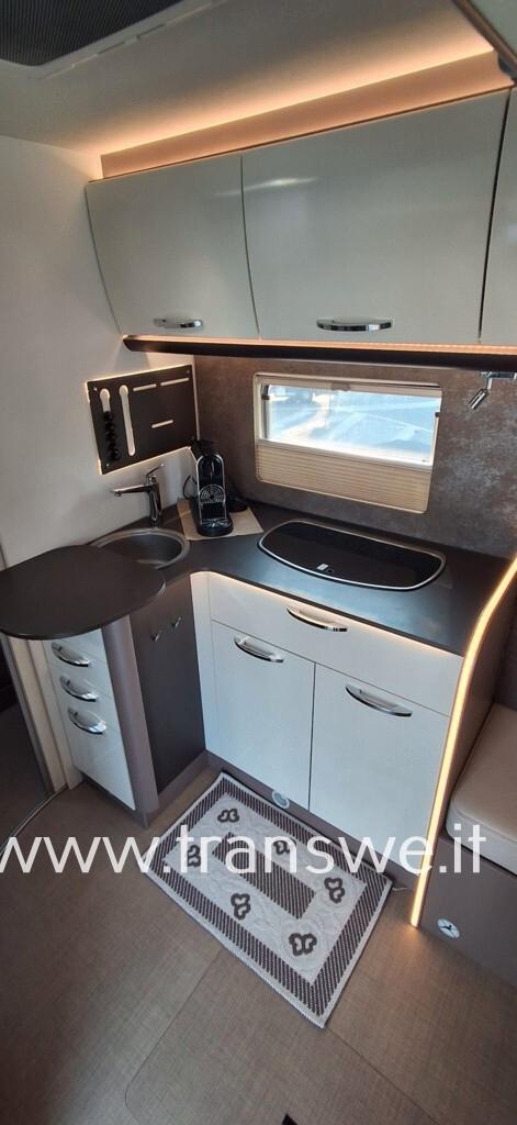 Bürstner Lyseo TD 684G Letto basculante anteriore