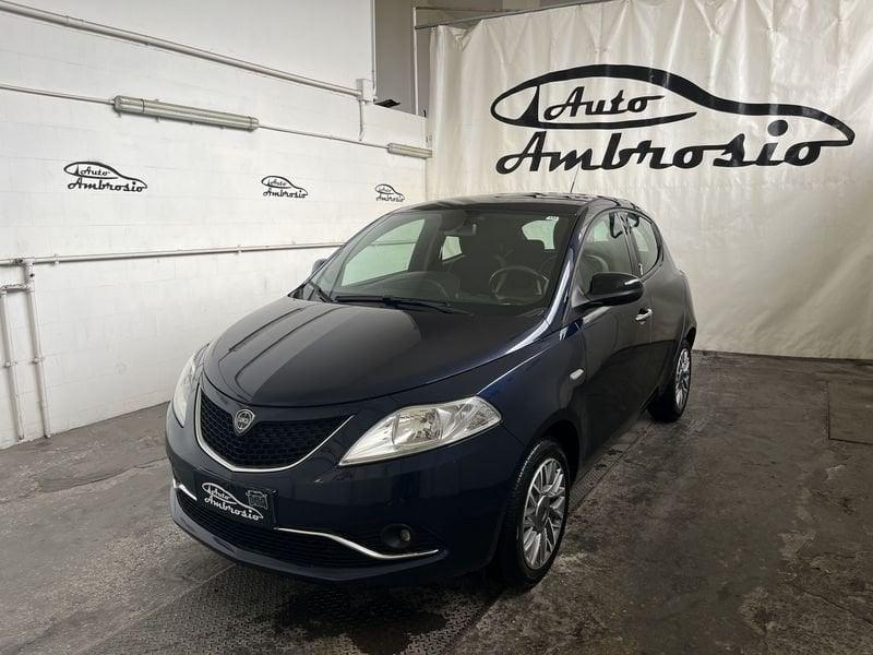 Lancia Ypsilon 1.2 69cv Gold tua da 109,00 al mese