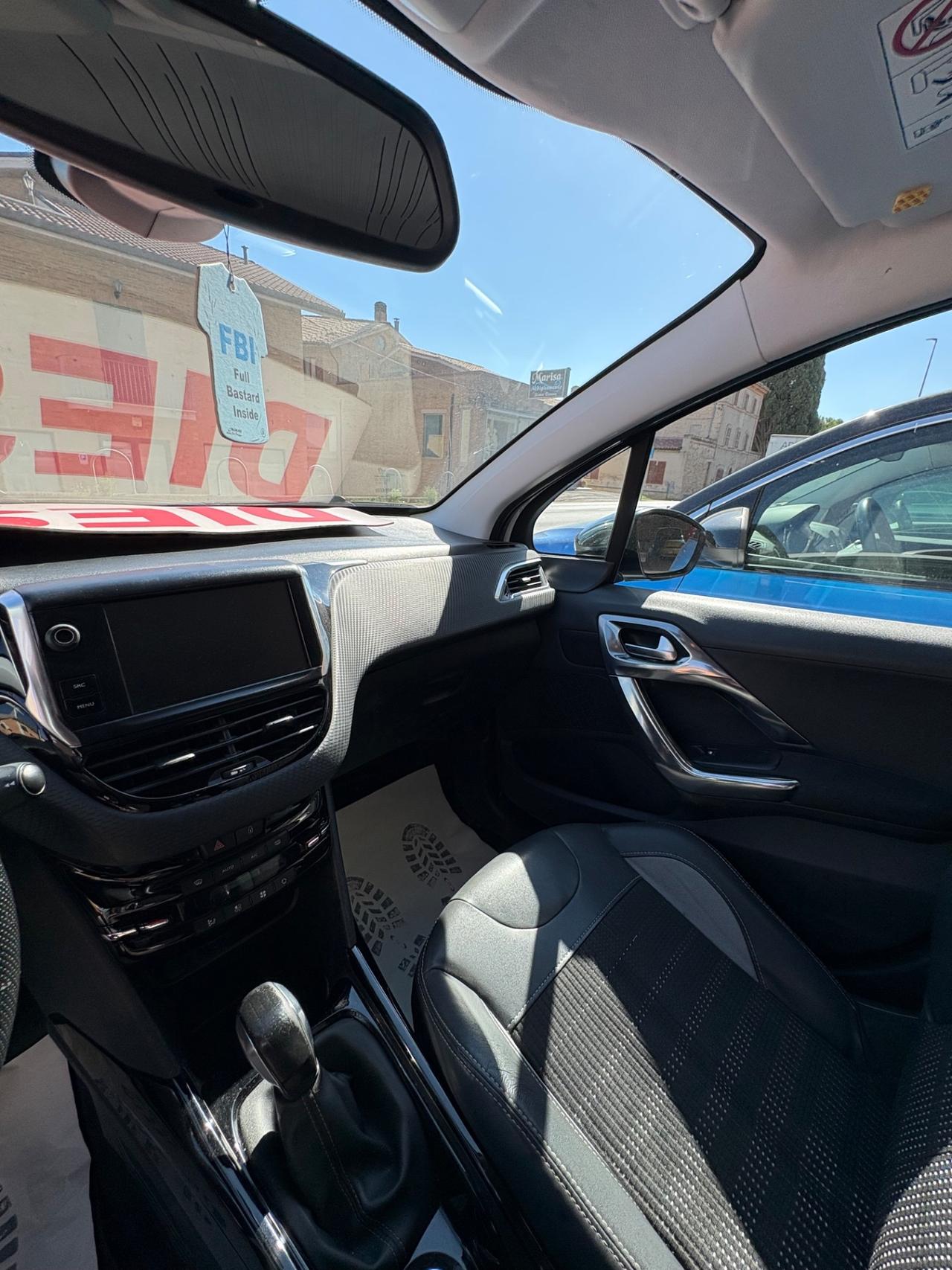 Peugeot 2008 1O SERIE BLUEHDI 100 BLACK MATT