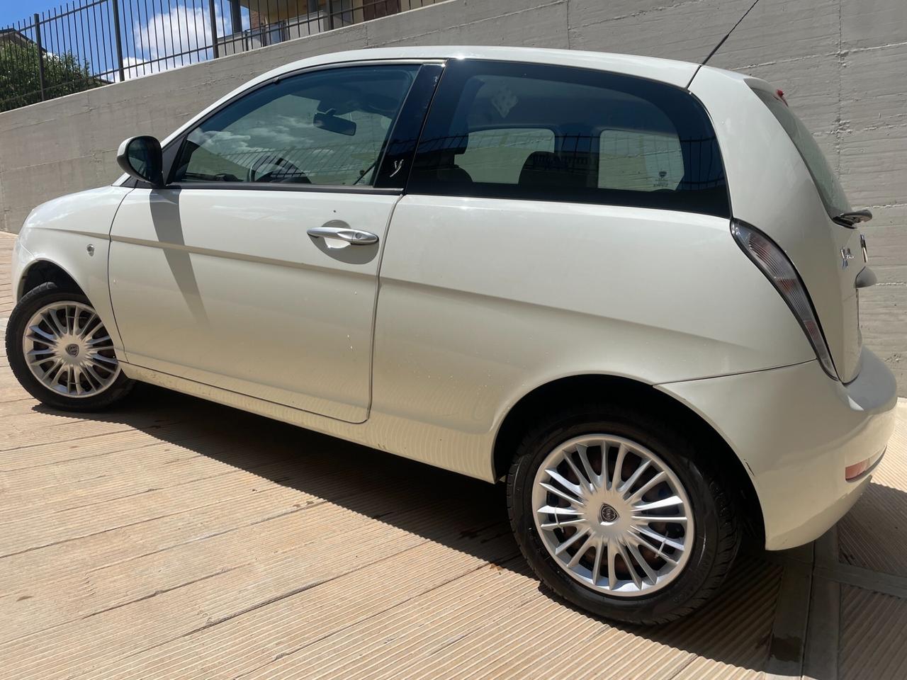 Lancia Ypsilon 91000