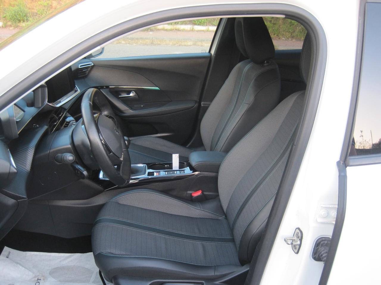 Peugeot 2008 PureTech 130 S&S Allure Pack