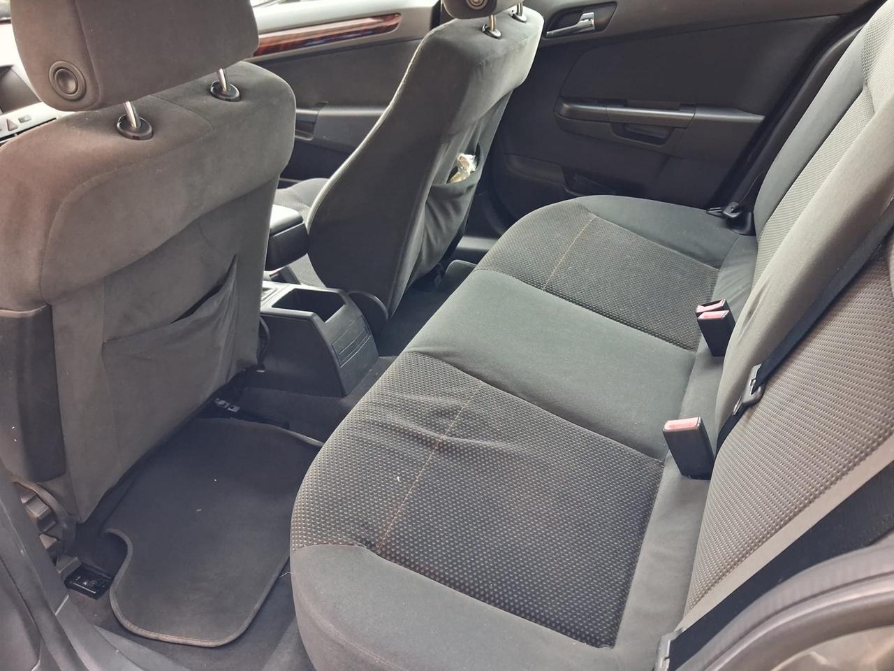 Opel Astra 1.6 16V Twinport 5 porte Cosmo
