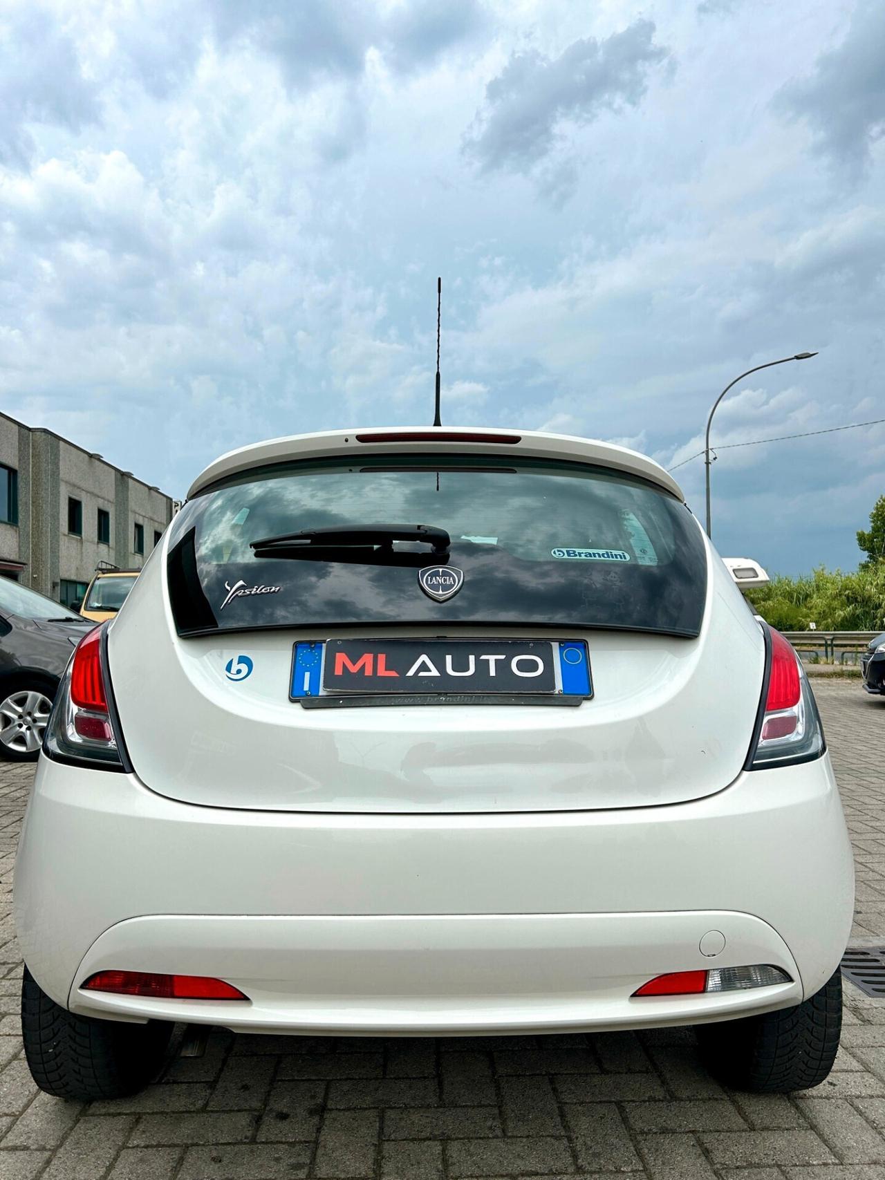 Lancia Ypsilon 1.2 69 CV 5 porte Silver- OK NEOPATENTATO