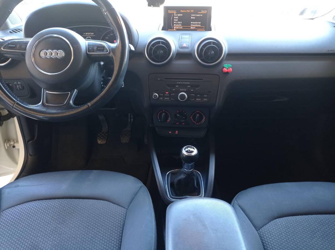 Audi A1 1.6 tdi Attraction 90cv