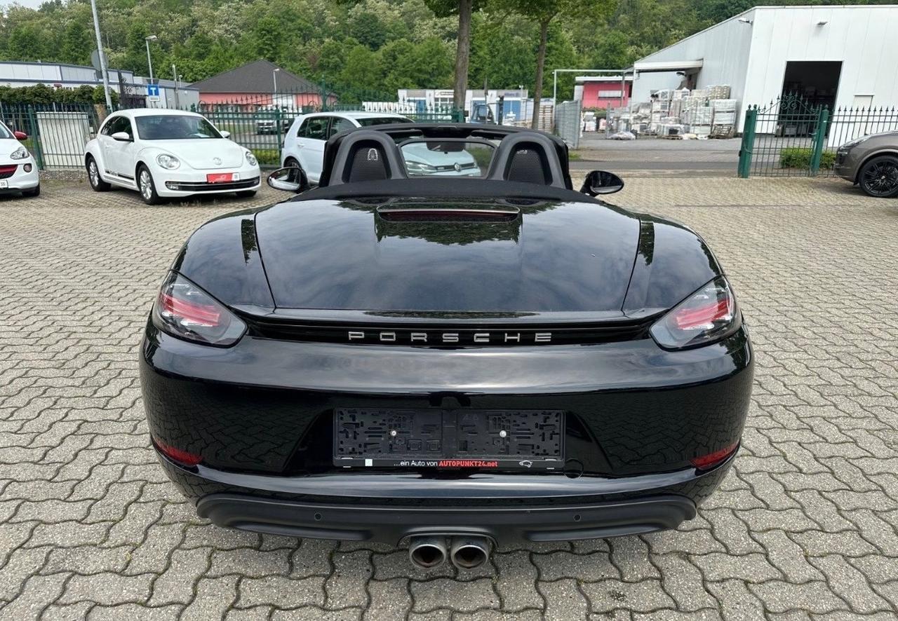 Porsche 718 Spyder Boxster 2.0 T