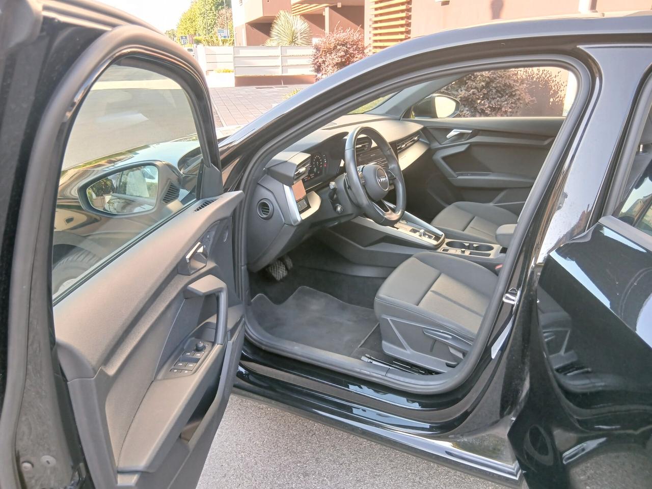Audi A3 SPB 35 TDI S tronic Business tua a € 312 mese