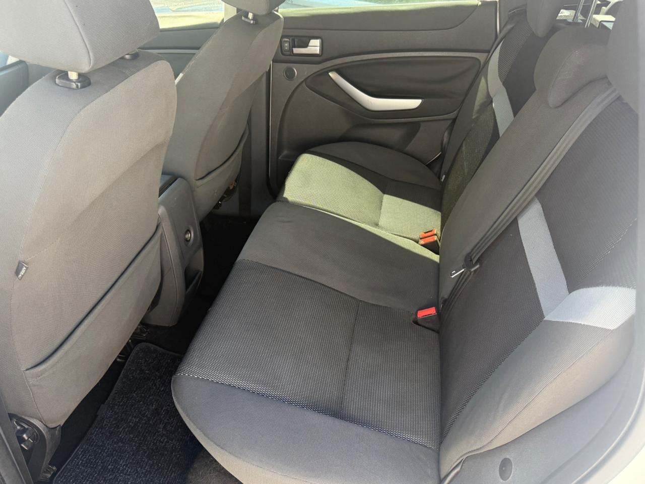 Ford Kuga Kuga+ 2.0 TDCi 140 CV 2WD DPF