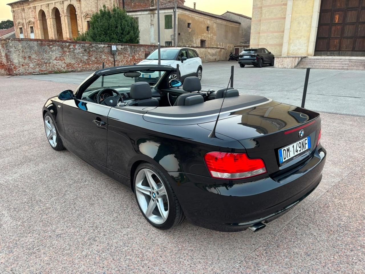 Bmw 120 .2.0 i Cabrio Attiva pronta al uso