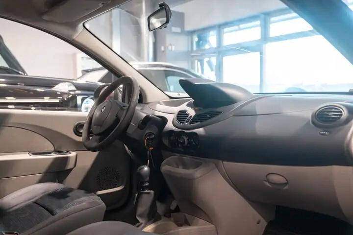 Renault Clio 1.2 16V 5 porte Confort