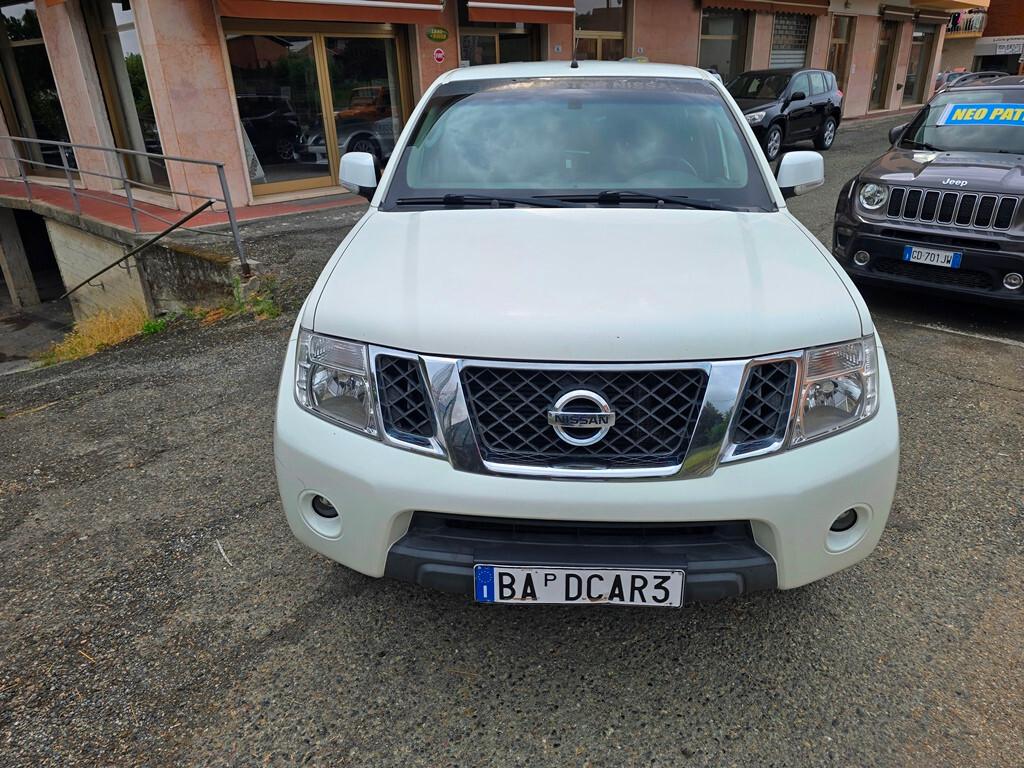 Nissan Navara 2.5 dCi 190CV 4 porte Double Cab LE