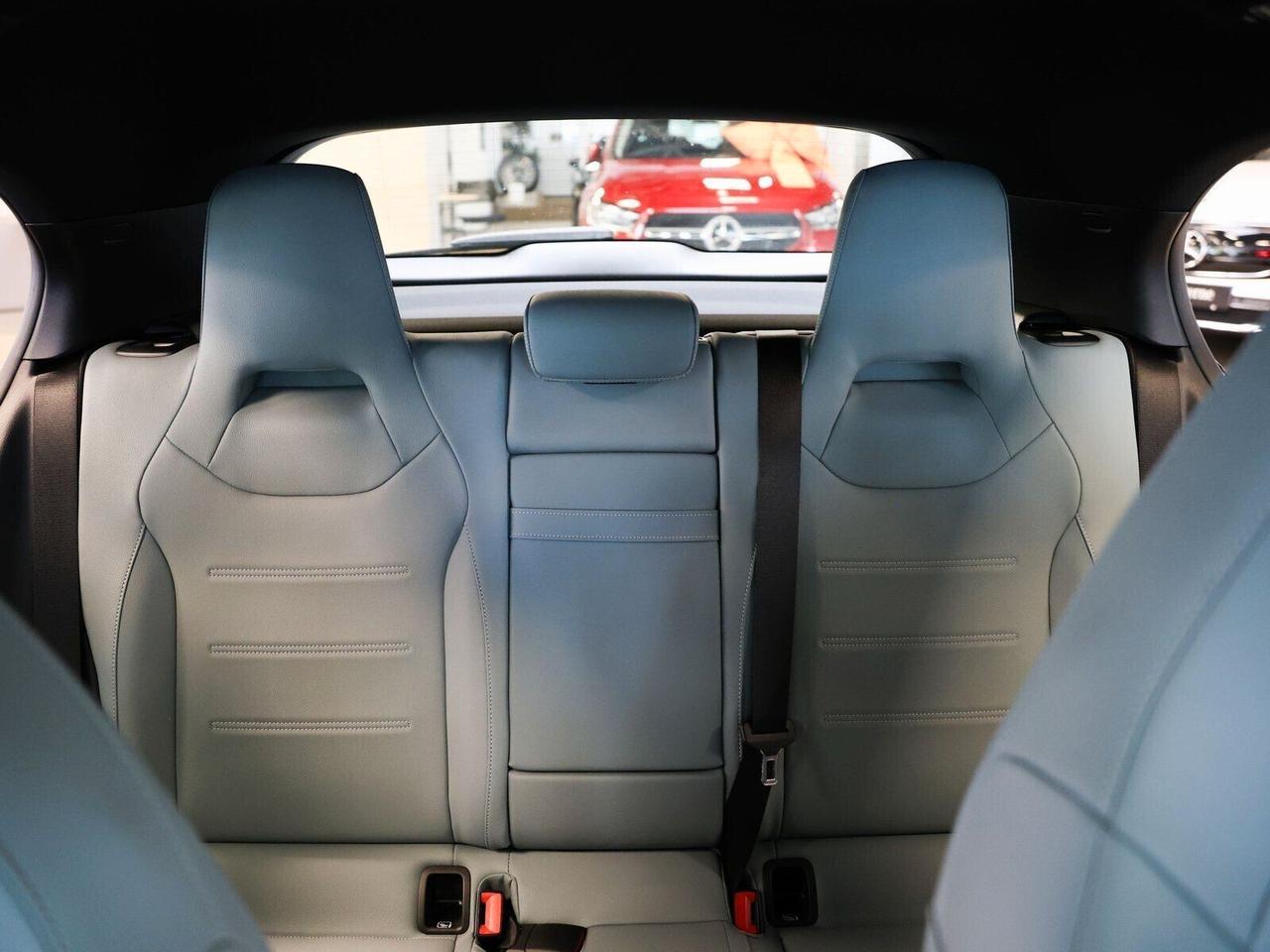 Mercedes-benz A 180d Premium Plus AMG Line