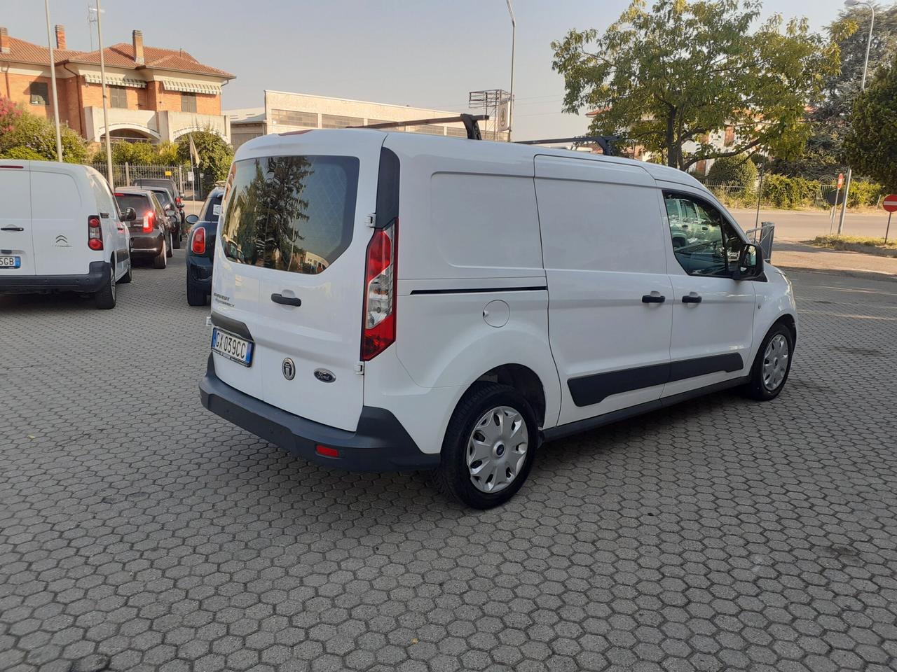 FORD TRANSIT CONNECT 3 POSTI PORTATA 825 KG.