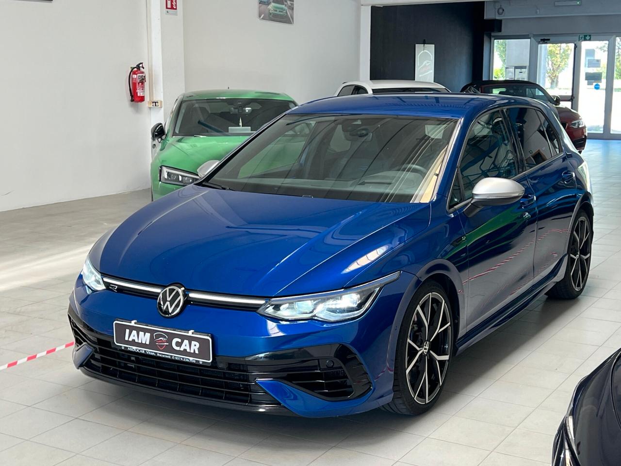 Volkswagen Golf 8 R 2.0 TSI DSG 4Motion AKRAPOVICH