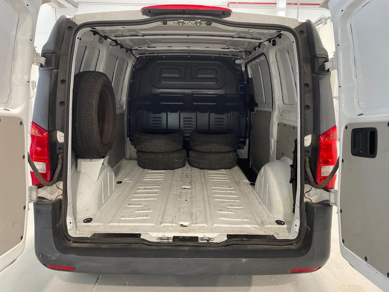 Mercedes-Benz Vito III - vito 114 cdi compact E6