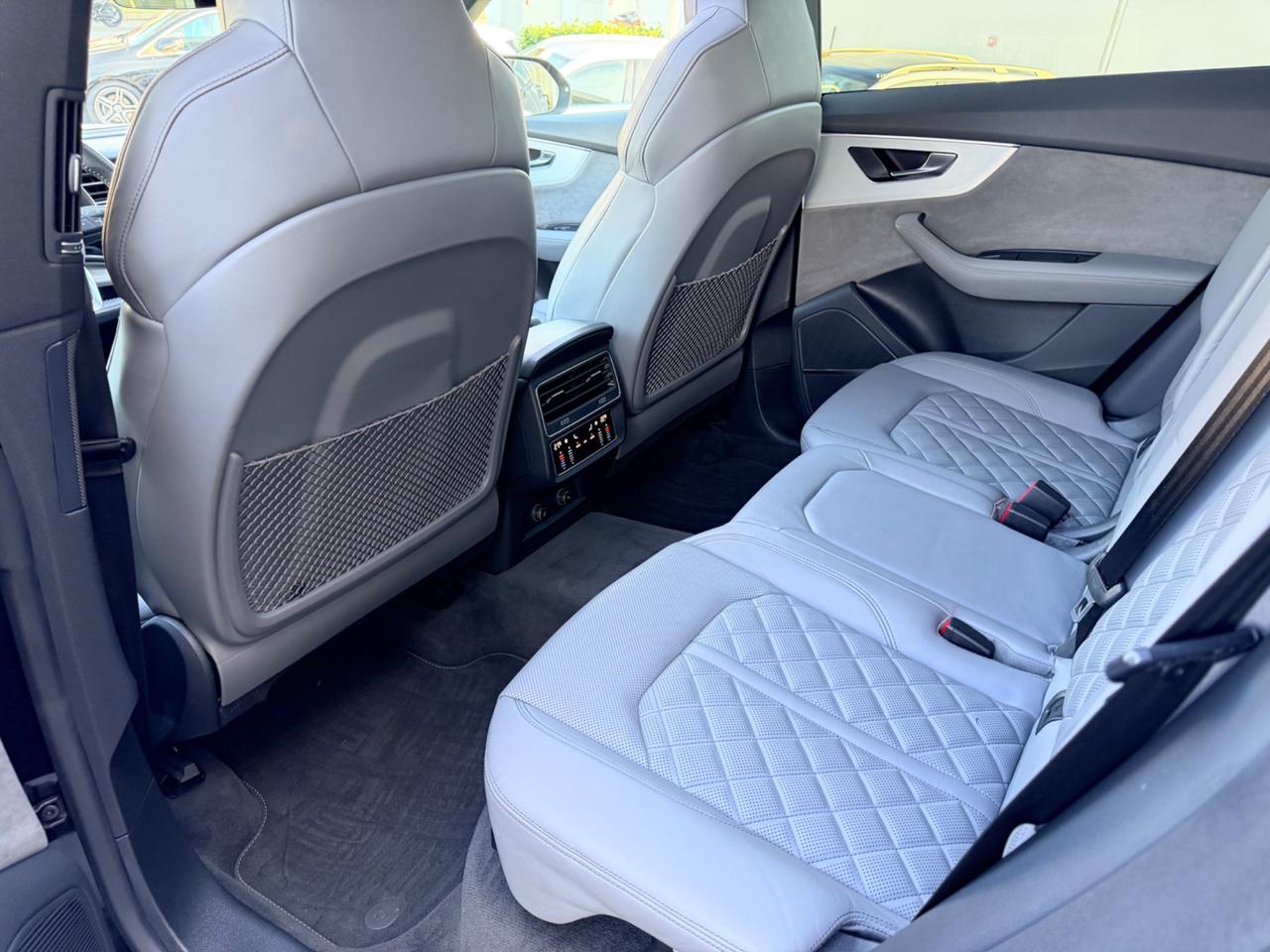 Audi Q8 50 TDI 286 CV quattro tiptronic S-Line tetto