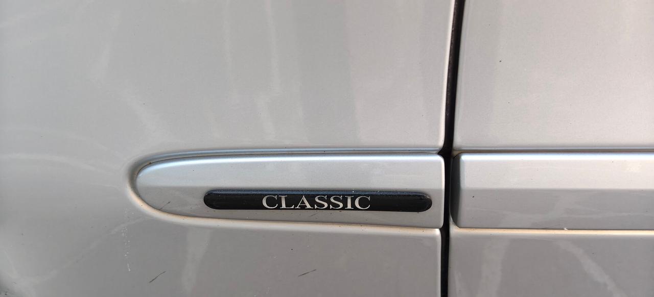Mercedes E 200 K metano LEGGERE