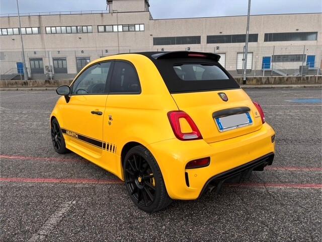 Abarth 595 C 1.4 Turbo T-Jet 180 CV Competizione