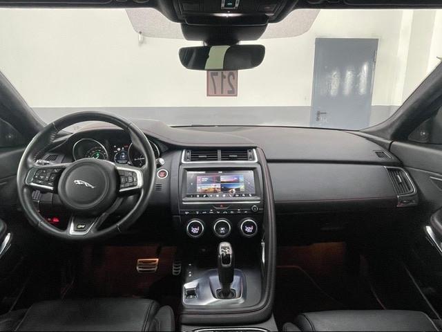 Jaguar E-Pace 2.0D 180 CV AWD R dynamic Chequered Flag