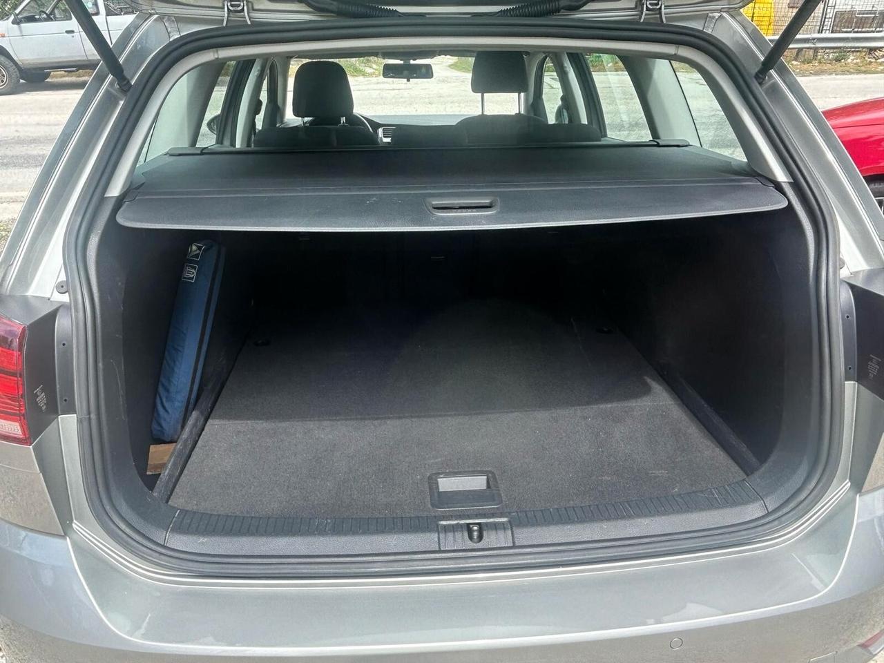 Volkswagen Golf Variant 1.6 TDI 115 CV Business BlueMotion Technology