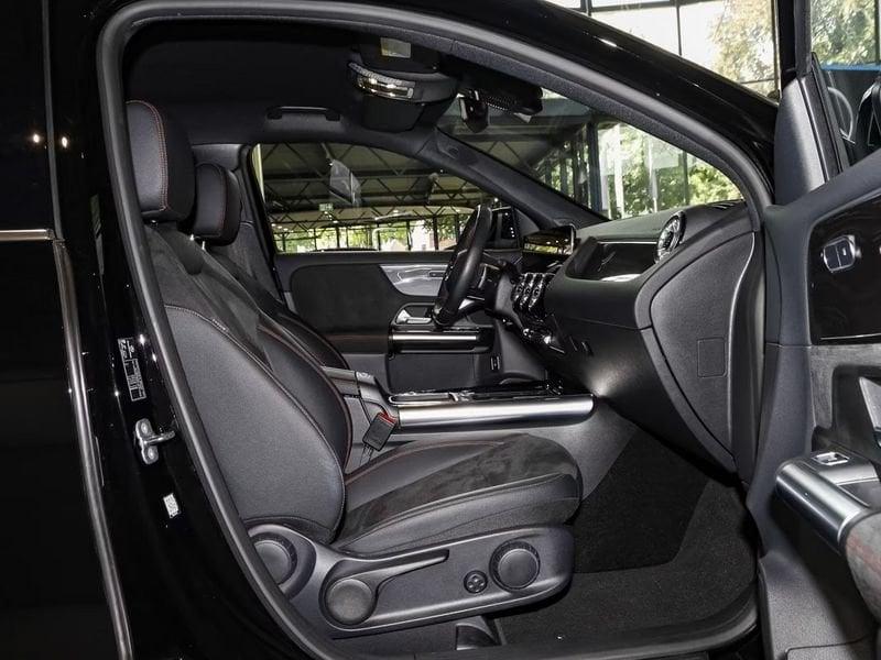 Mercedes-Benz GLA GLA 200 Automatic AMG Line Advanced Plus Camera 19" Mbux