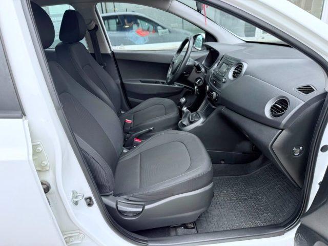 HYUNDAI i10 1.0 MPI Login NEOPATENTATI - BT - 15