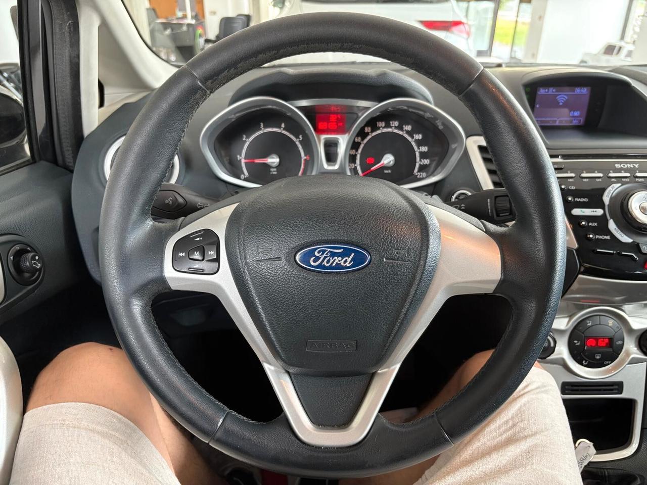 Ford Fiesta FORD FIESTA 1.2 TITANIUM 3P.