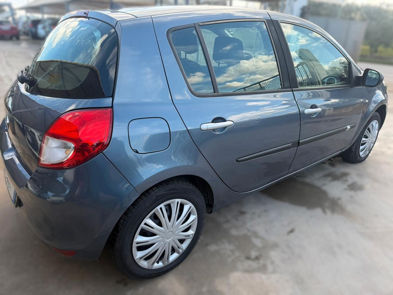 Renault Clio 1.2 16V 5 porte GPL Dynamique