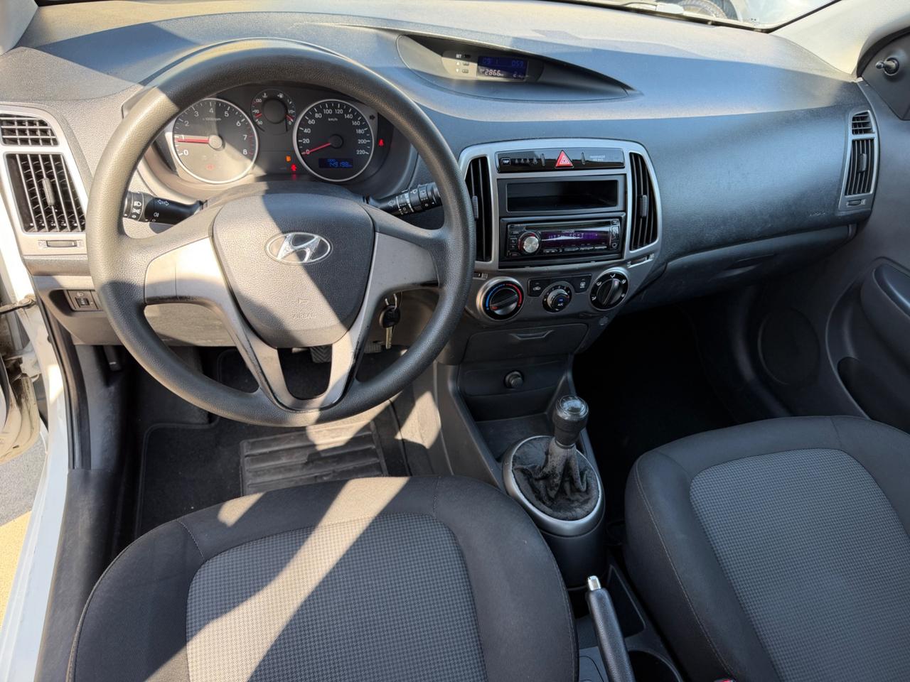 Hyundai i20 1.2 Benz 85CV 3p. Sound Edition