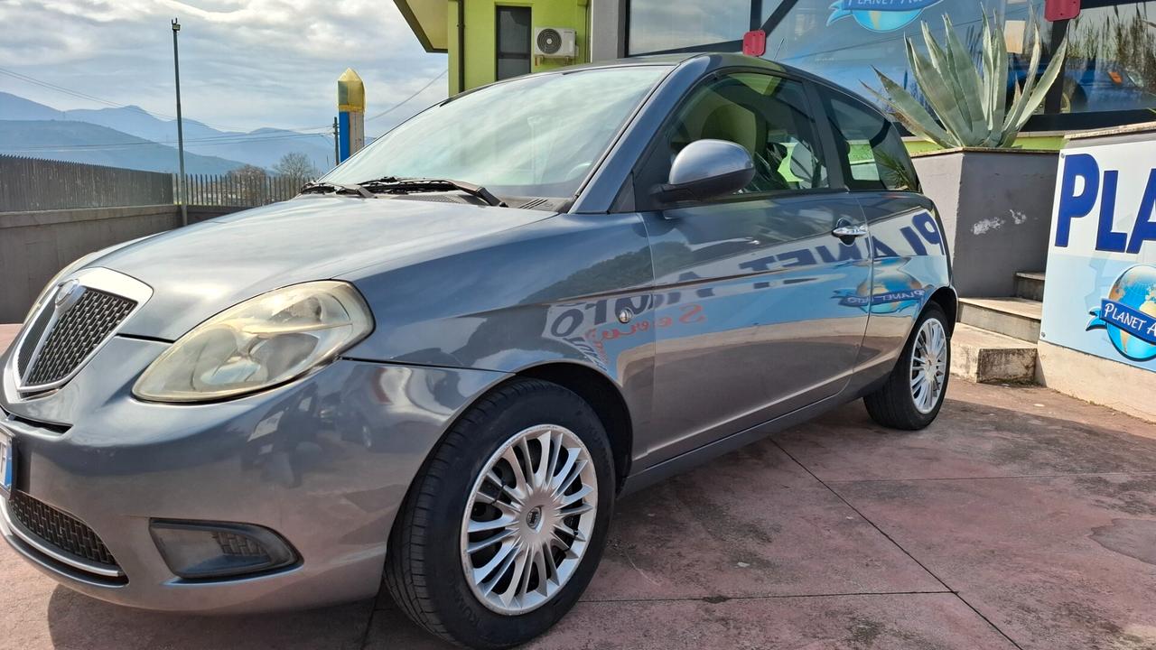 Lancia Ypsilon 1.4 Argento Ecochic GPL -PER NEOPATENTATI