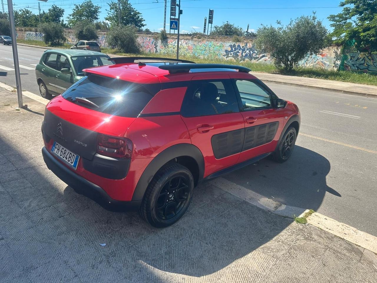 Citroen C4 Cactus BlueHDi 100 Shine