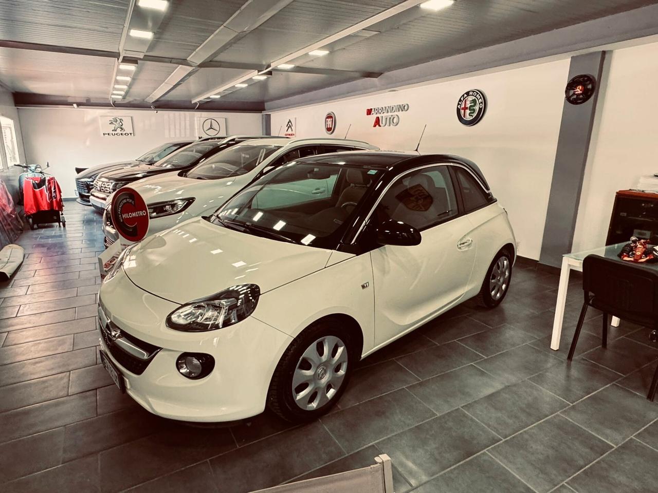 Opel Adam 1.2 70 CV White/Black Link Ottima per neo Patentati Con Tetto STellato