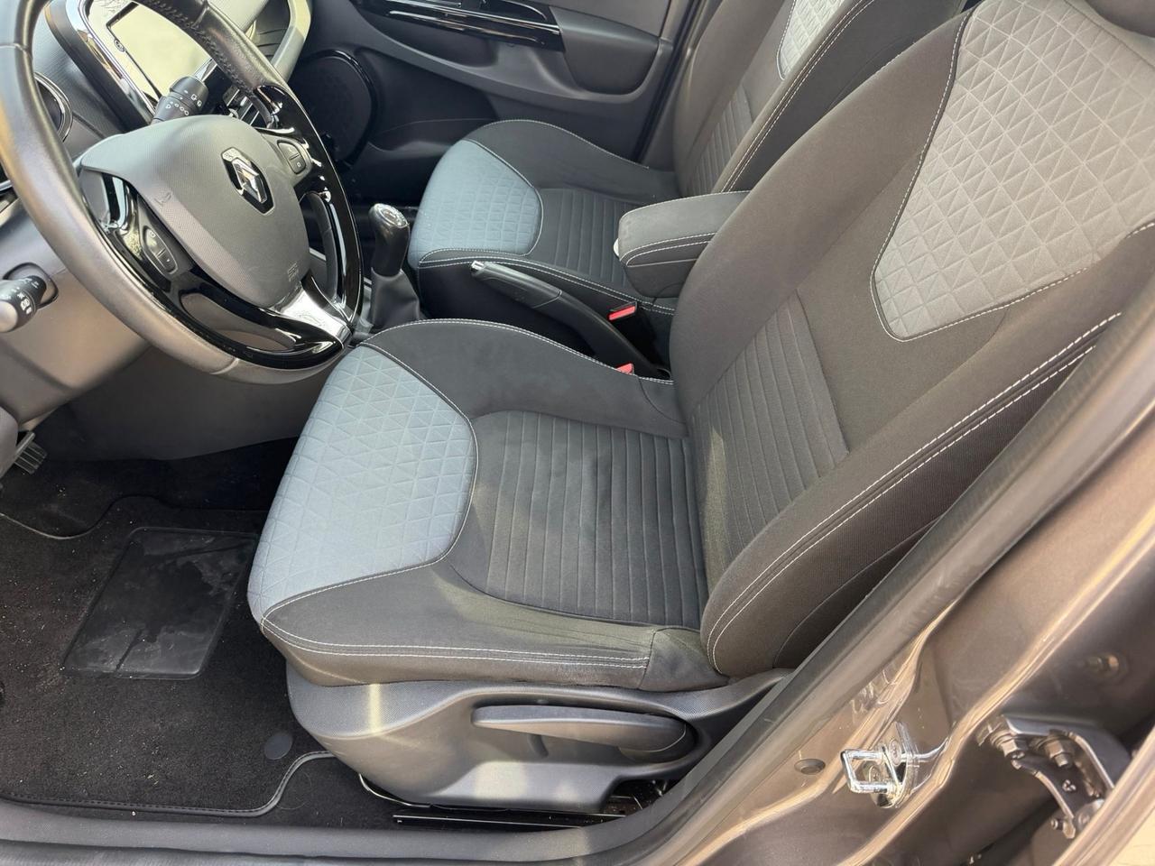 Renault Clio 1.5 dCi 8V 90CV Start&Stop 5 porte Energy neopatentati