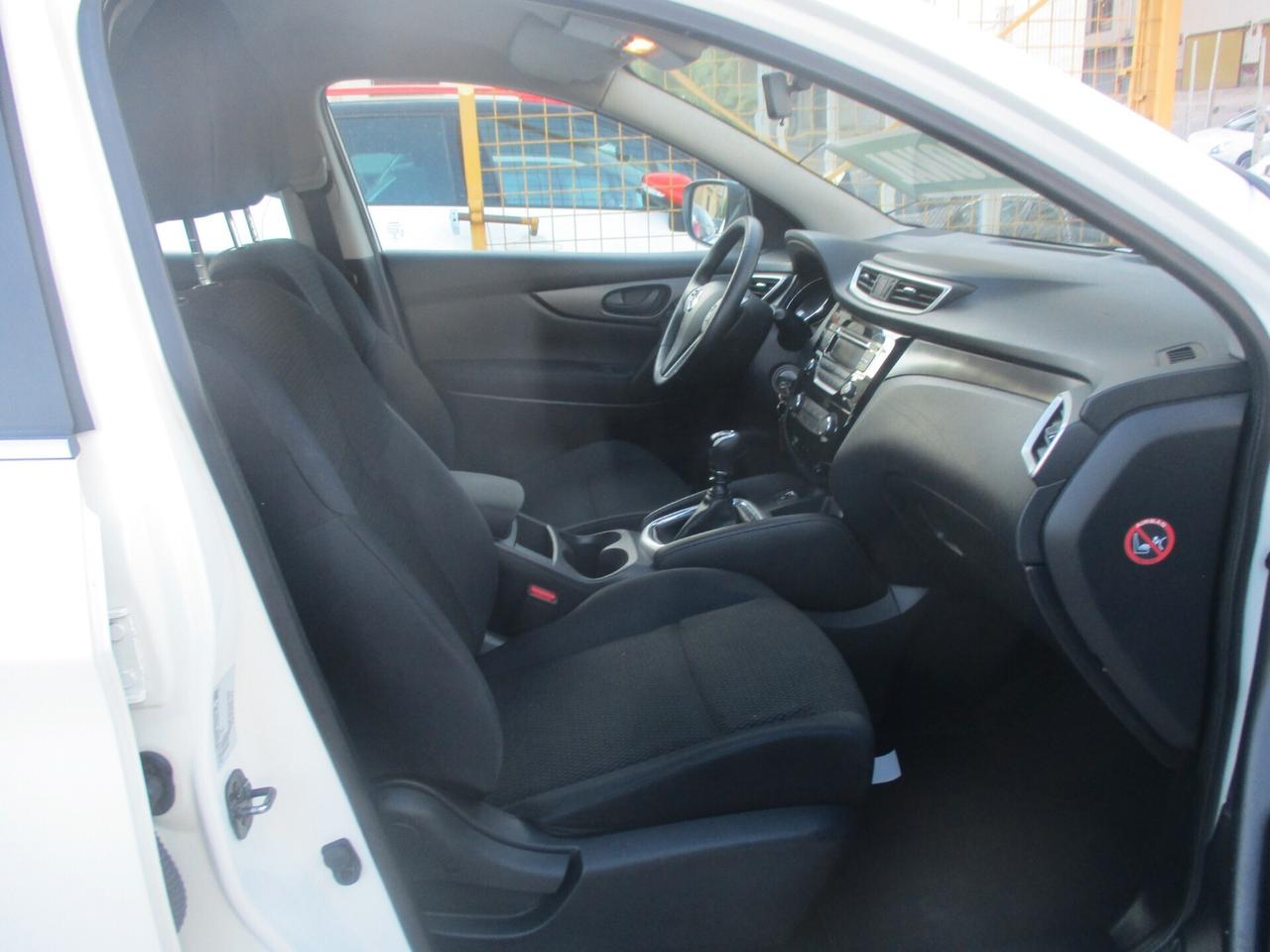 Nissan Qashqai 1.5 dCi MOLTO BELLA 2014