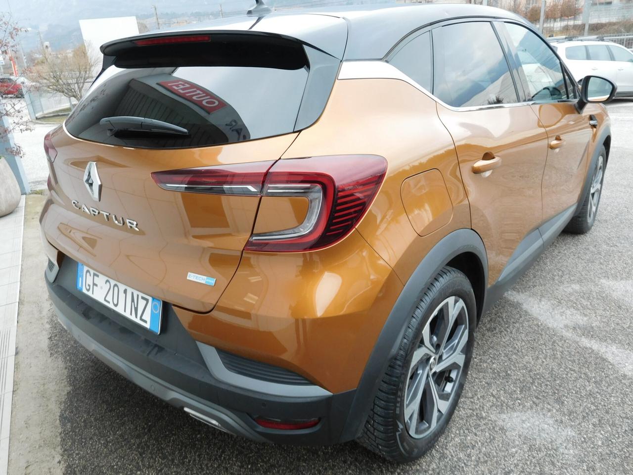 Renault Captur Hybrid E-Tech 145 CV RS Line