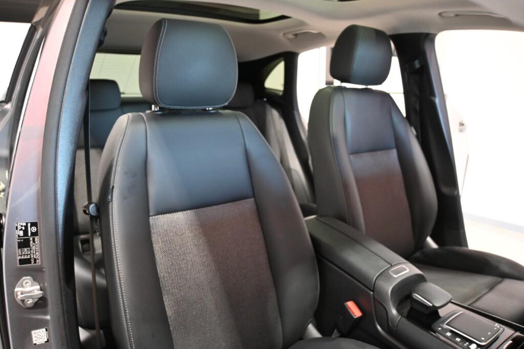MERCEDES GLA 180D AUTOM + TETTO PAN