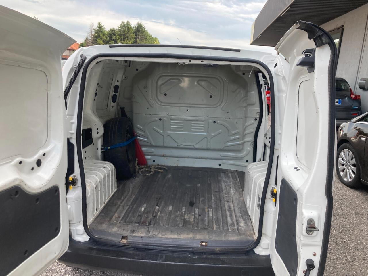 Fiat Fiorino 1.4 8V 73CV Furgone Bz SX