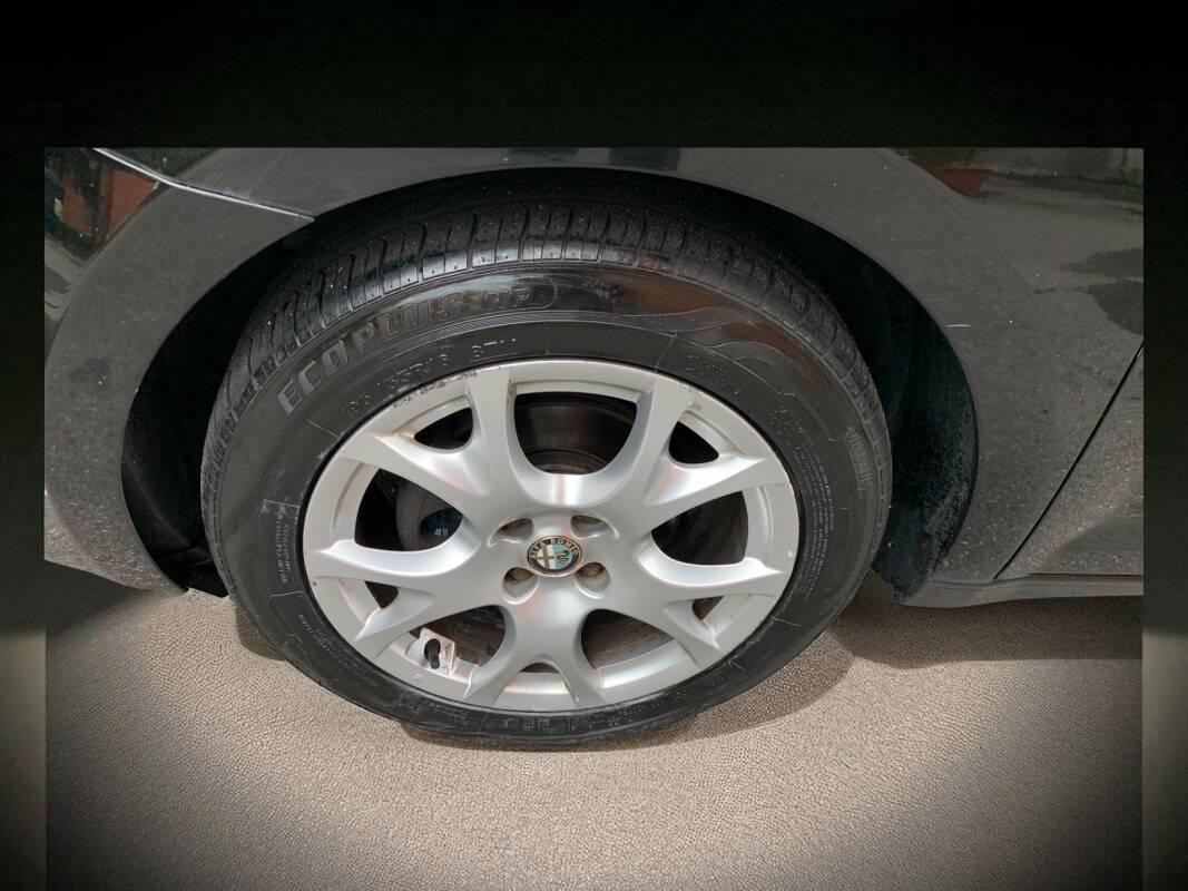 Alfa Romeo MiTo MiTo 2010 - 1.4 Junior Distinctive sport 78cv