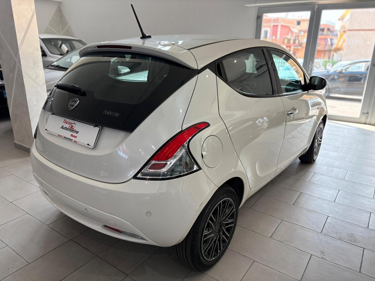Lancia Ypsilon 1.0 FireFly 5 porte S&S Hybrid Ecochic Gold *PROMO*