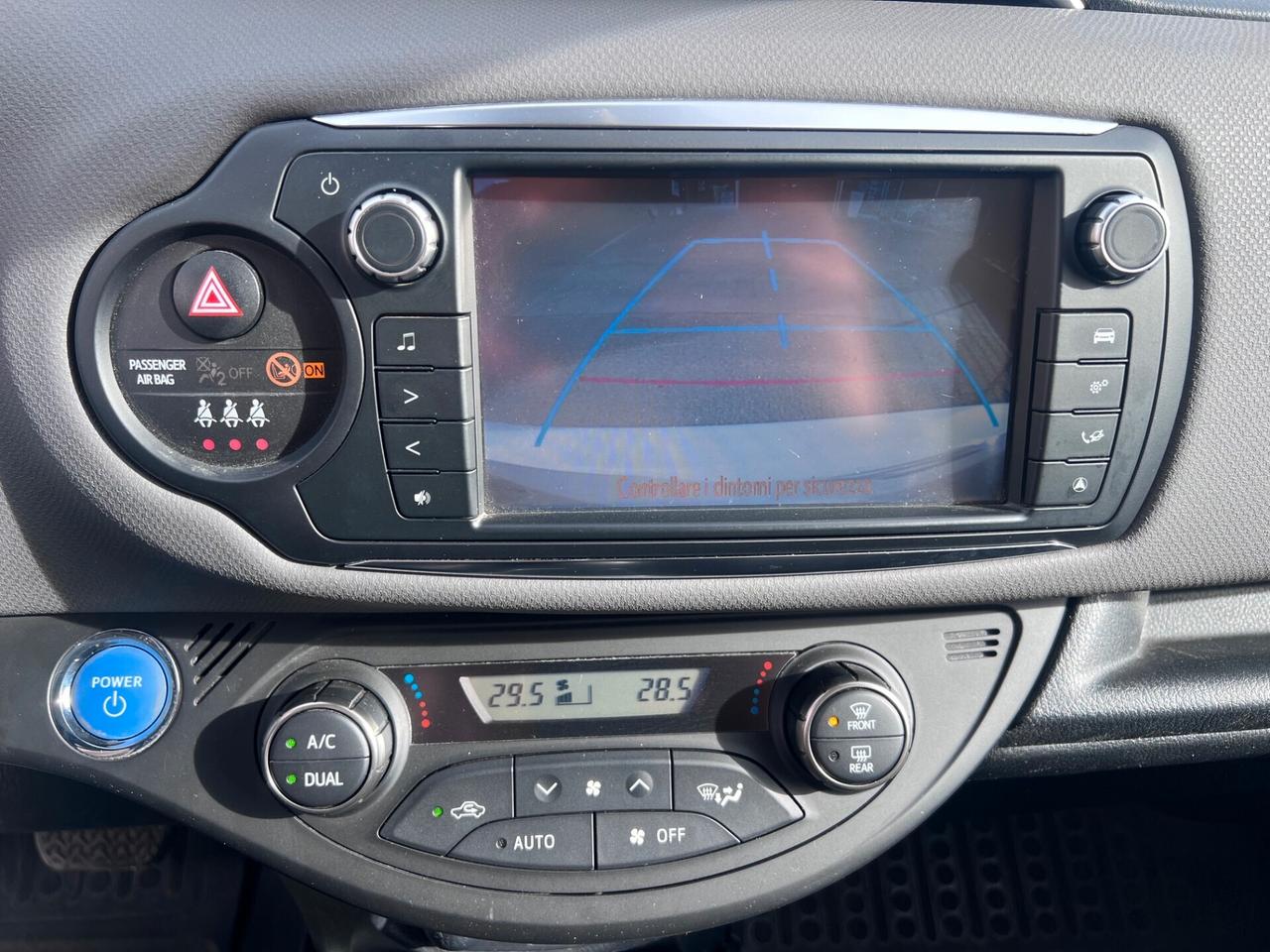 Toyota Yaris 5pt 1.5h 75cv Active OK NEOPAT. TELCLIMA/CAMERA