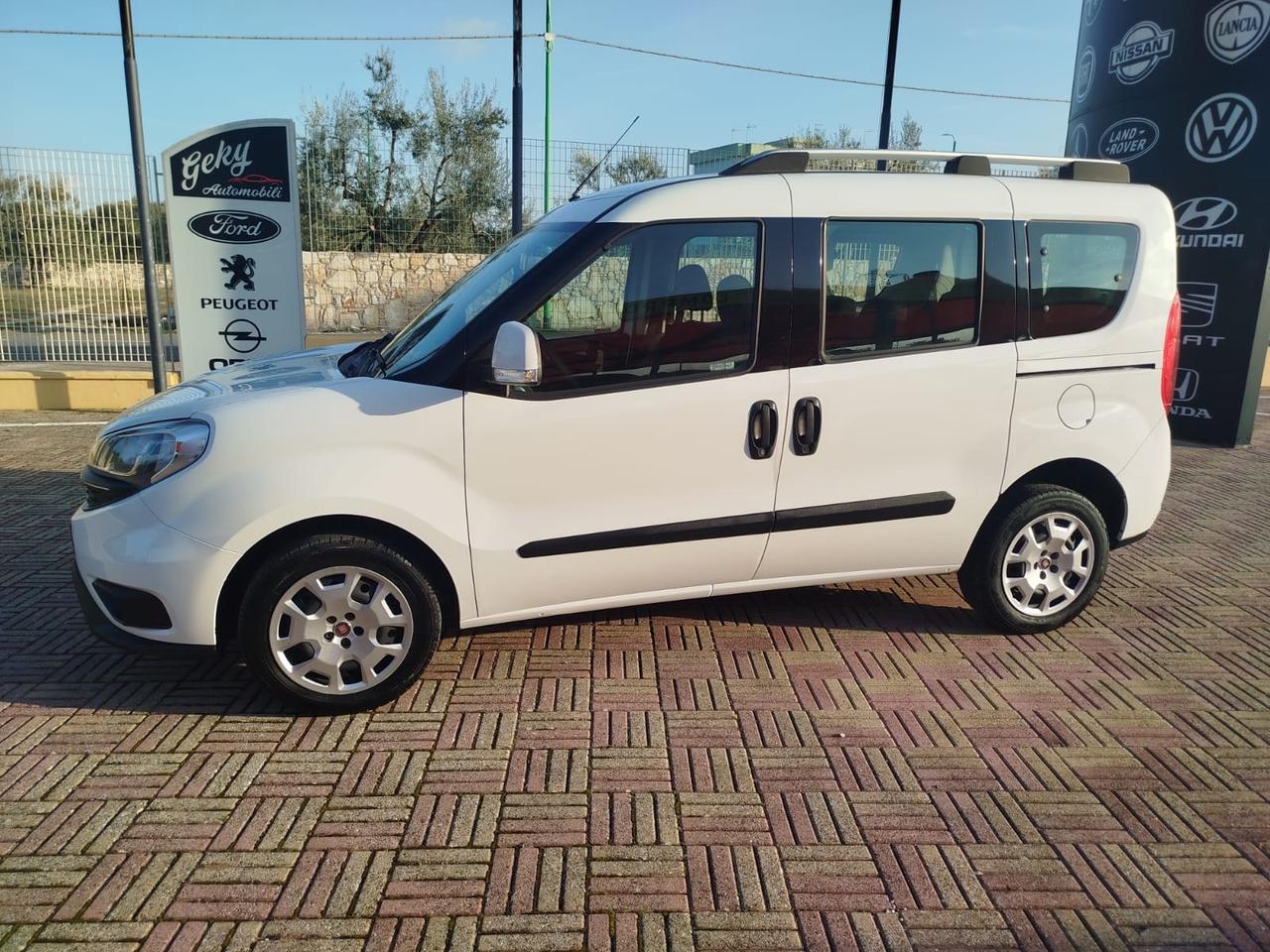 Fiat Doblo Doblò 1.4 T-Jet 16V Natural Power 7 POSTI