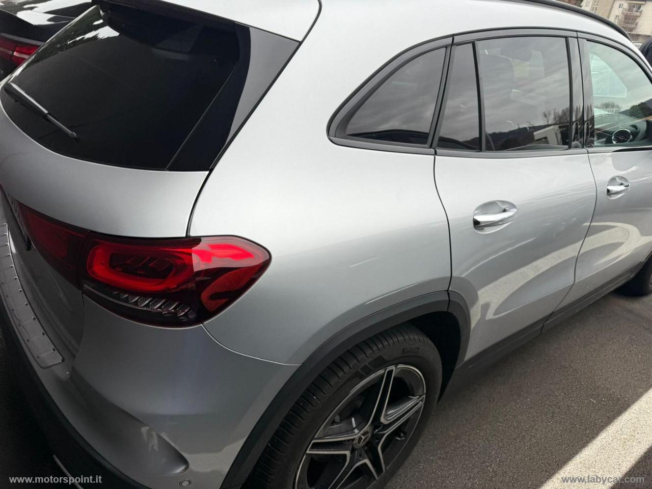 MERCEDES-BENZ GLA 200 d Automatic Premium NIGHT PACK