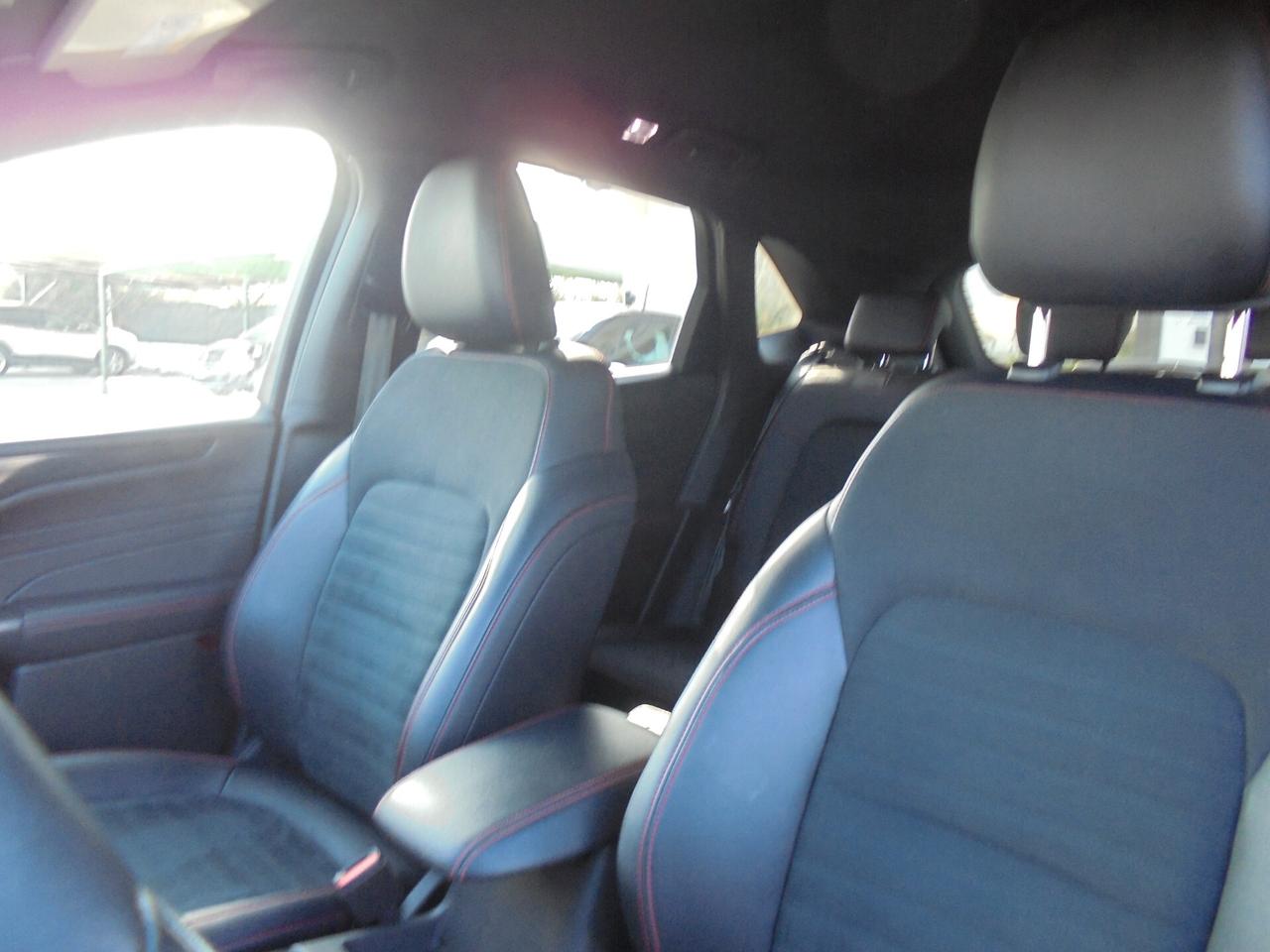 Ford Kuga autocarro 5 posti 1.5 EcoBlue 120 CV 2WD ST-Line X