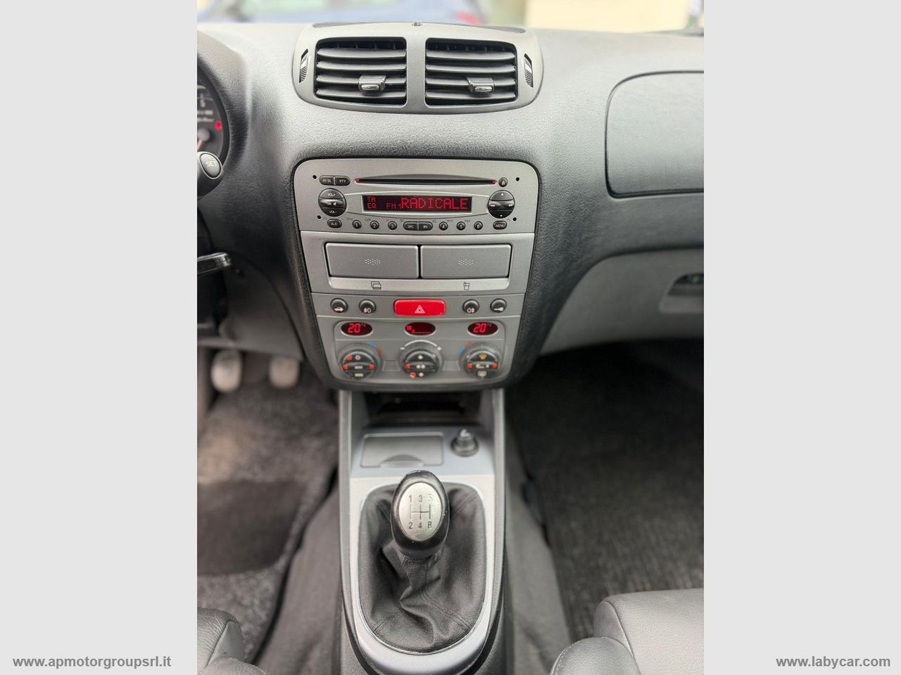 ALFA ROMEO 147 1.6 TS 105CV 5p. Distinctive