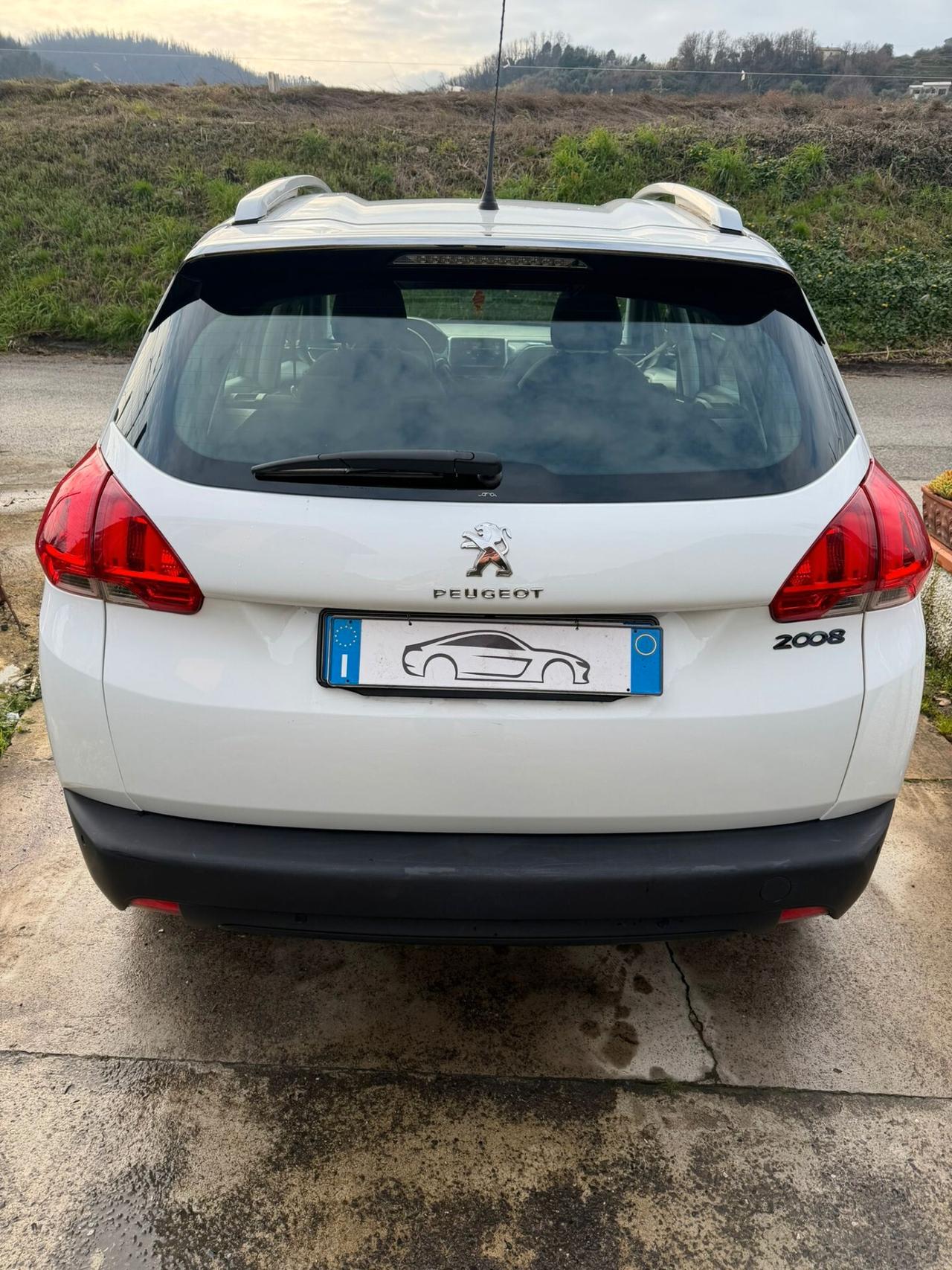 Peugeot 2008 PURETECH 82 ALLURE