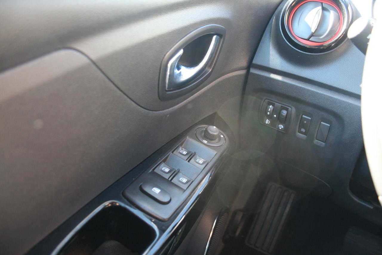 Renault Captur dCi 8V 90 CV EDC Start&Stop Energy Intens