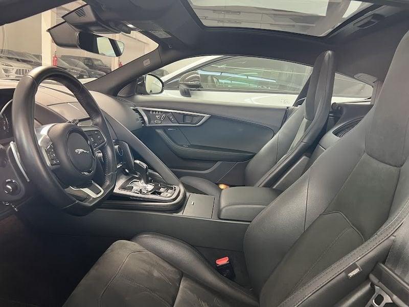 Jaguar F-Type 2.0 i4 300cv auto R-Dynamic