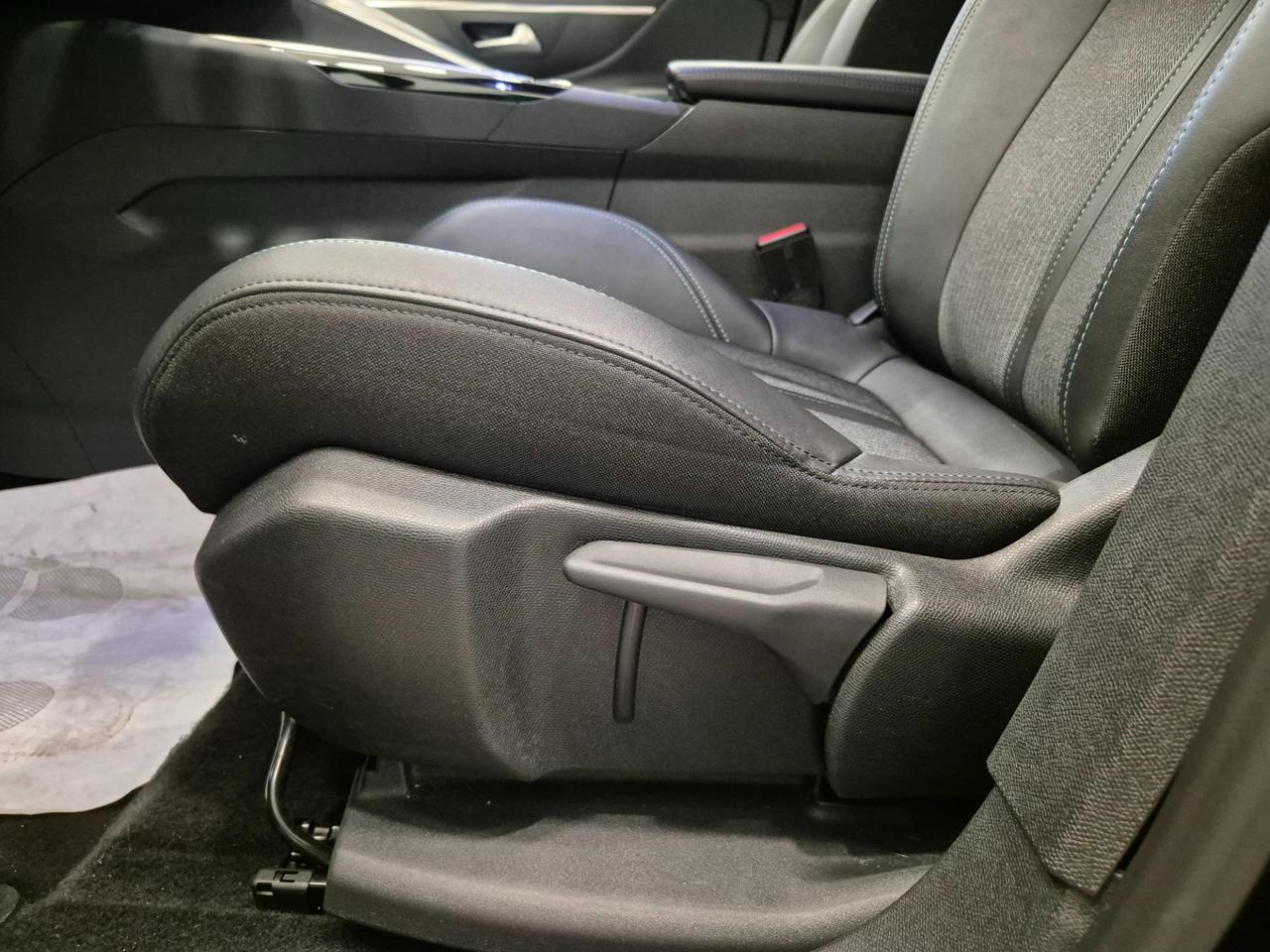 Peugeot 3008 1.6 hybrid phev Allure Pack 180cv e-eat8