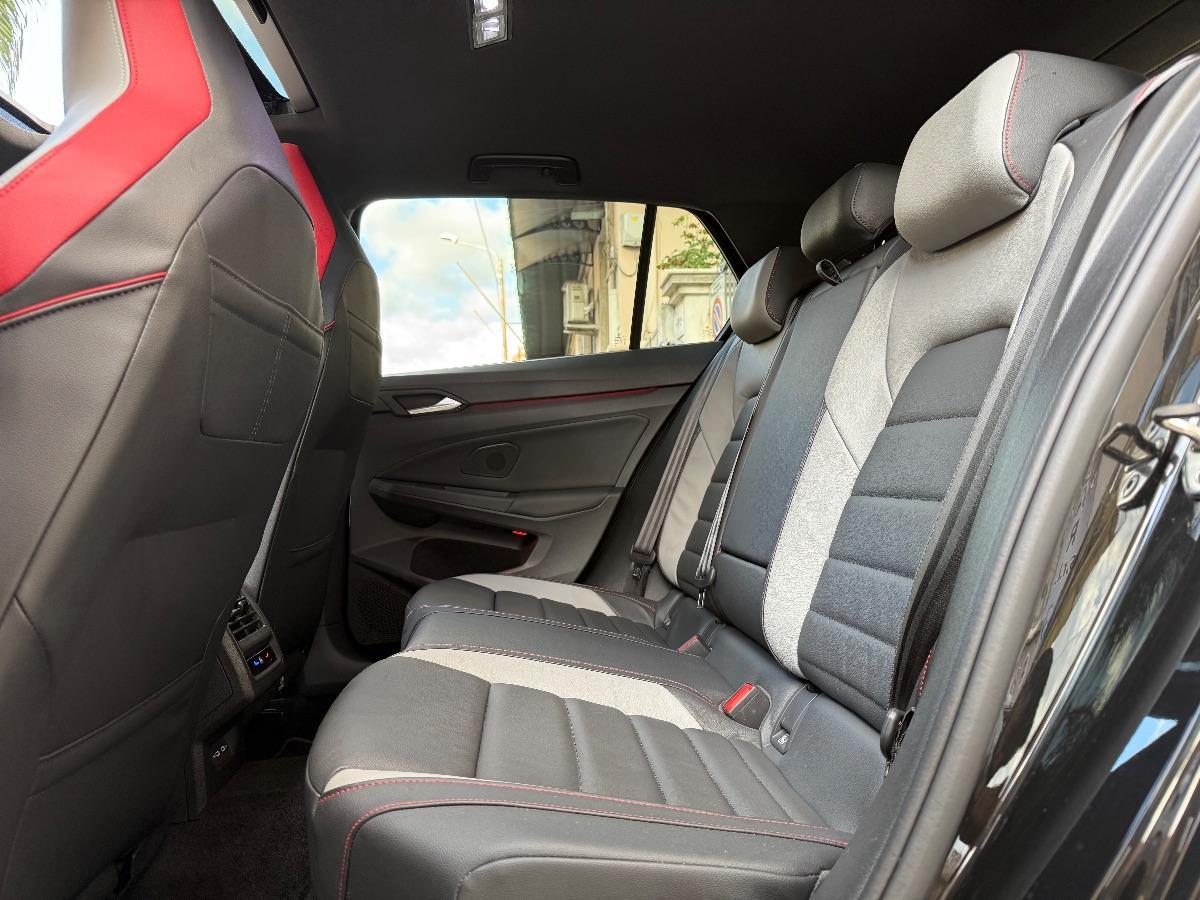 New Volkswagen Golf 8.5 GTI 2.0 TSI 265 CV