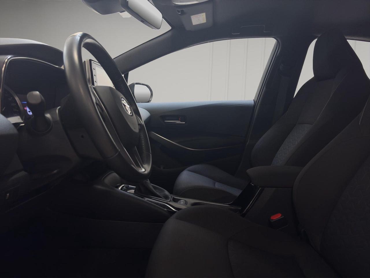 Toyota Corolla 1.8h Active cvt